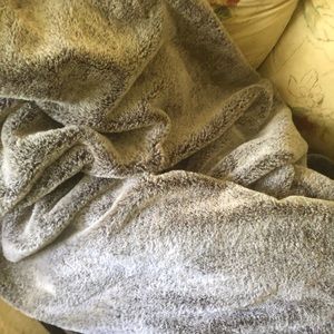 Two weighted blankets bundle set lot